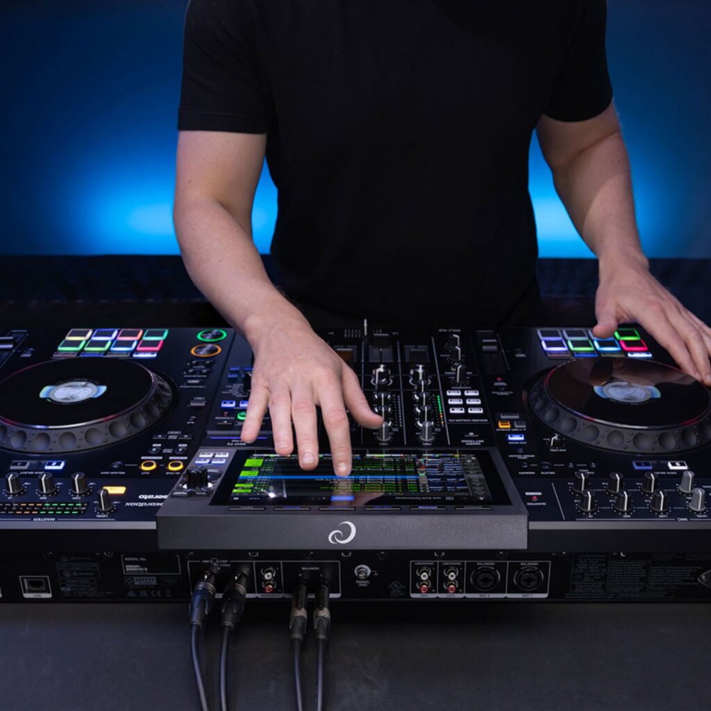 AlphaTheta standalone DJ-kontroller XDJ-AZ