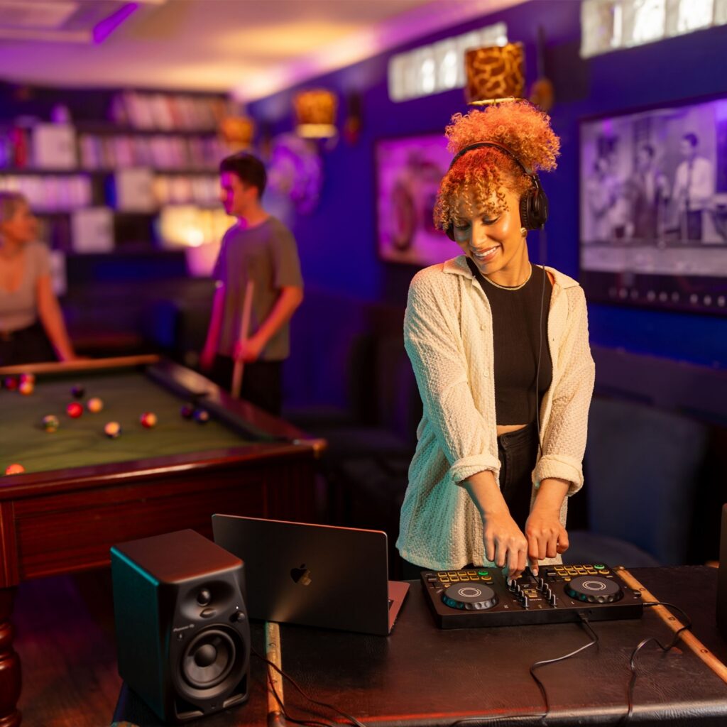 AlphaTheta DJ-kontroller DDJ-FLX2