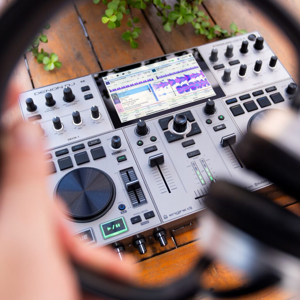Denon DJ akuga standalone DJ-kontroller PRIME GO+ elustiil