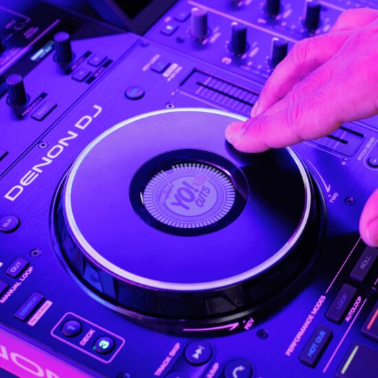 Denon DJ standalone DJ-kontroller PRIME4+ elustiil jog-ketas
