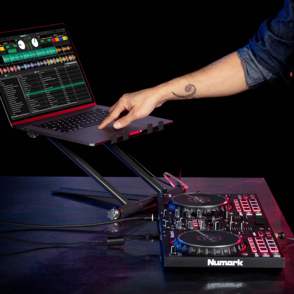 Numark DJ-kontroller MIXTRACK PRO FX Serato