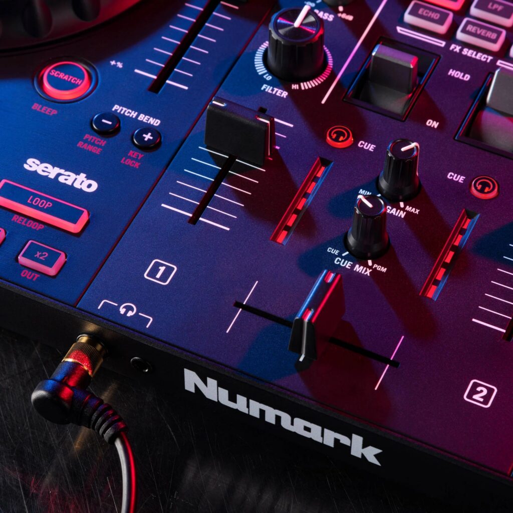 Numark DJ-kontroller MIXTRACK PRO FX kanaliheebel