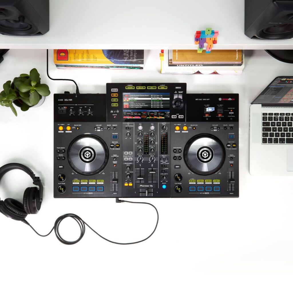 Pioneer DJ standalone DJ-kontroller XDJ-RR elustiil