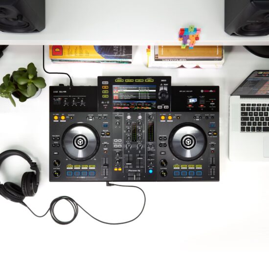 Pioneer DJ standalone DJ-kontroller XDJ-RR elustiil