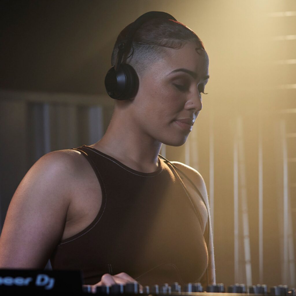 Pioneer DJ DJ-kõrvaklapid HDJ-CX elustiil live DJ