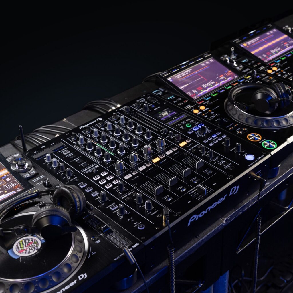 Pioneer DJ DJ-mikserpult DJM-A9 kõrvaklappide sisendid elustiil