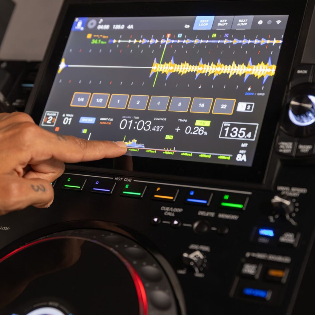 AlphaTheta DJ-meediamängija CDJ-3000X elustiil ekraan