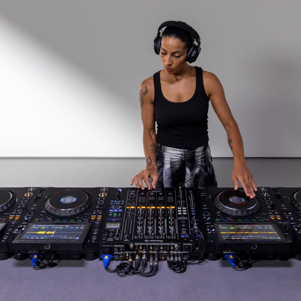 AlphaTheta DJ-meediamängija CDJ-3000X elustiil mix