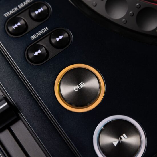 AlphaTheta DJ-meediamängija CDJ-3000X paly ja cue nupp