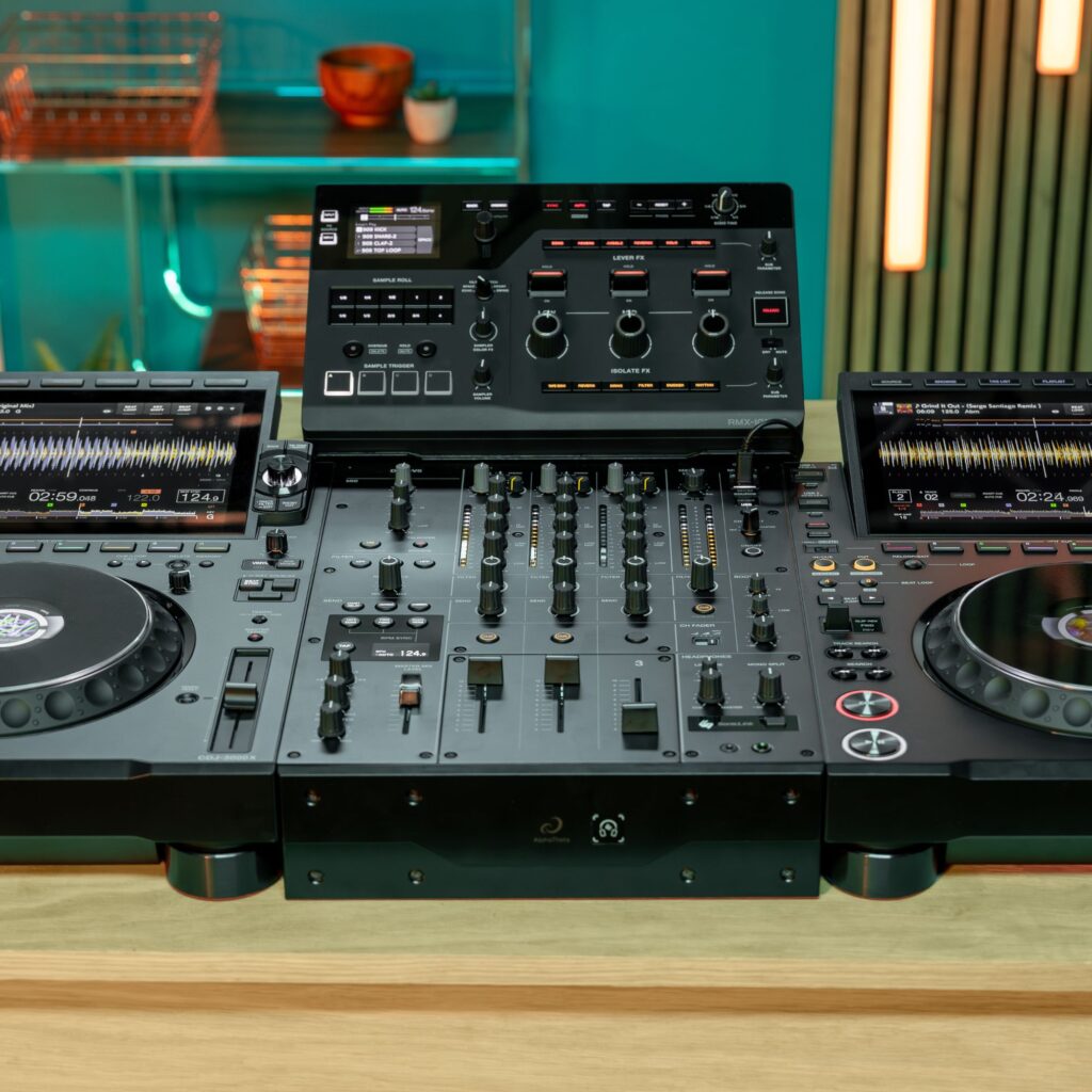 AlphaTheta DJM-V5 DJ-mikserpult