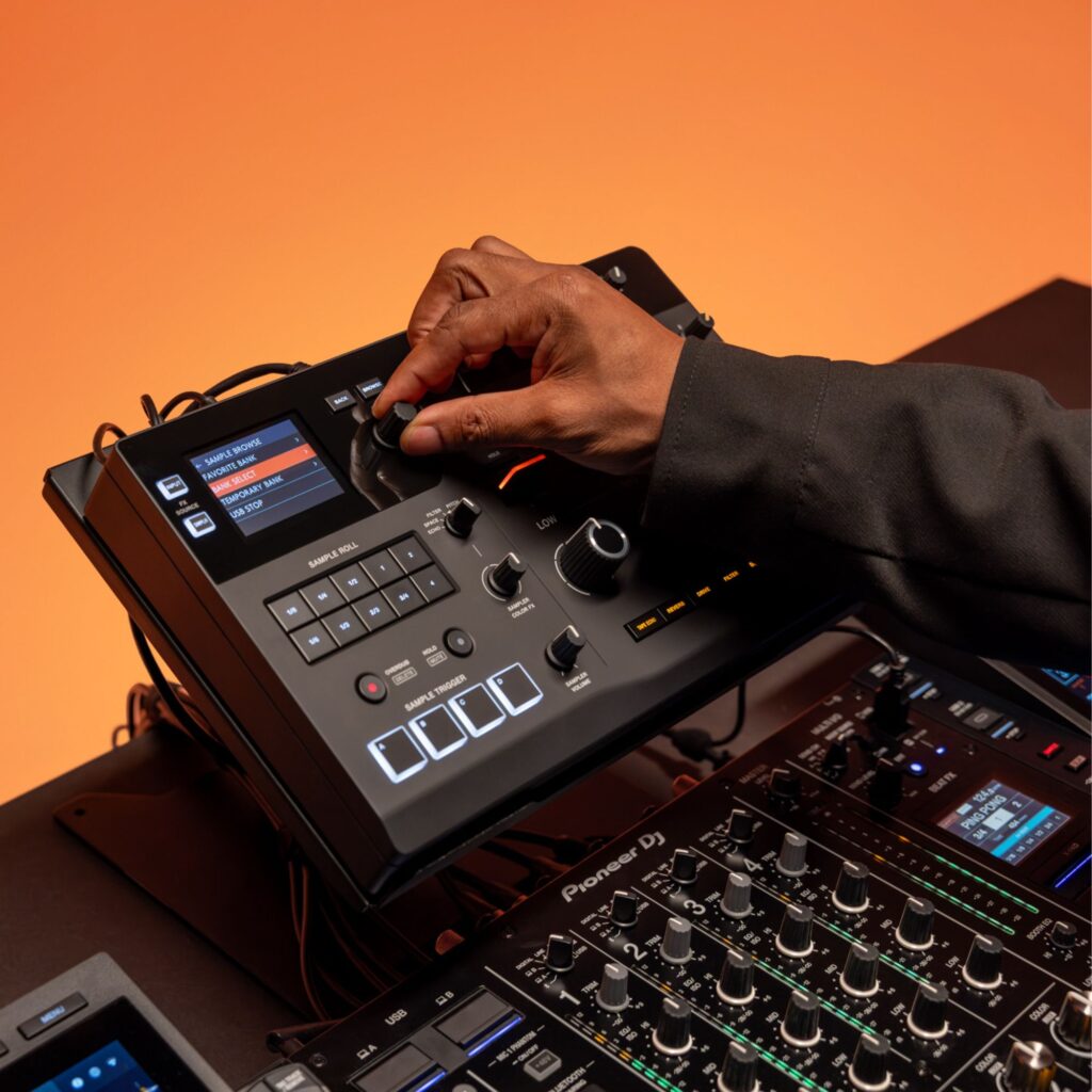 AlphaTheta RMX-IGNITE DJ-efektiprotsessor-sämpler