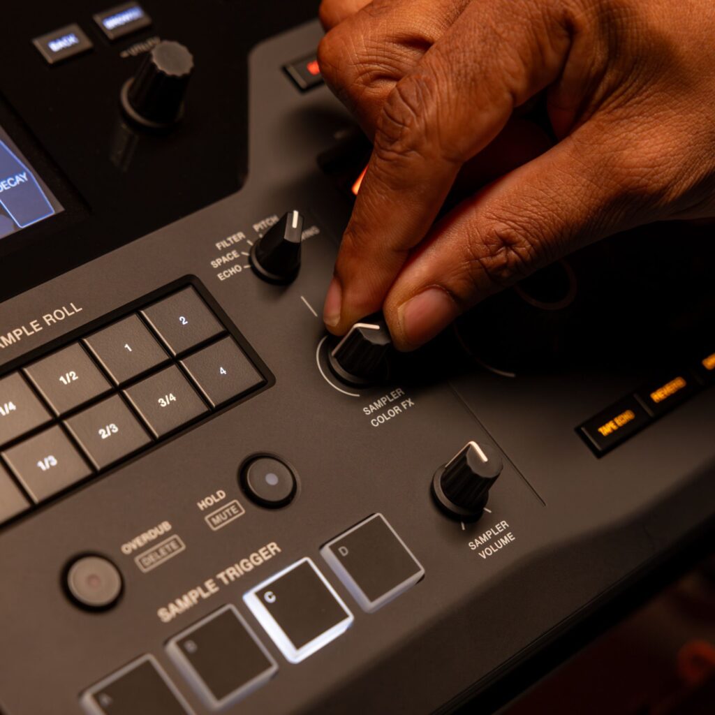 AlphaTheta RMX-IGNITE DJ-efektiprotsessor-sämpler