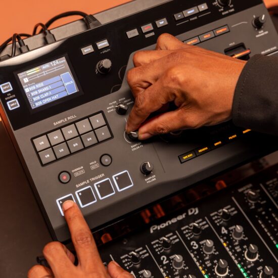 AlphaTheta RMX-IGNITE DJ-efektiprotsessor-sämpler Trigger